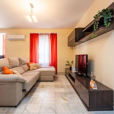 Red Home By Cadiz Time Экстерьер фото