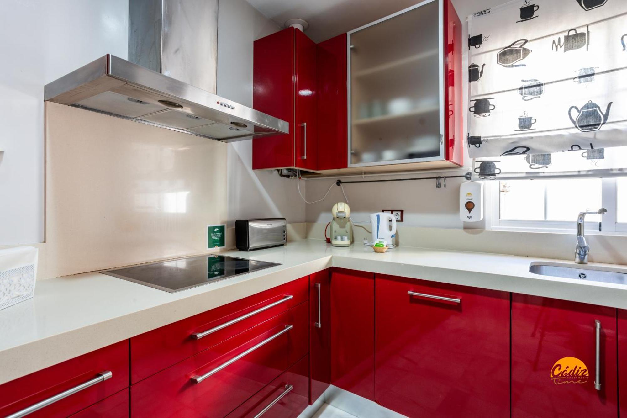 Red Home By Cadiz Time Экстерьер фото